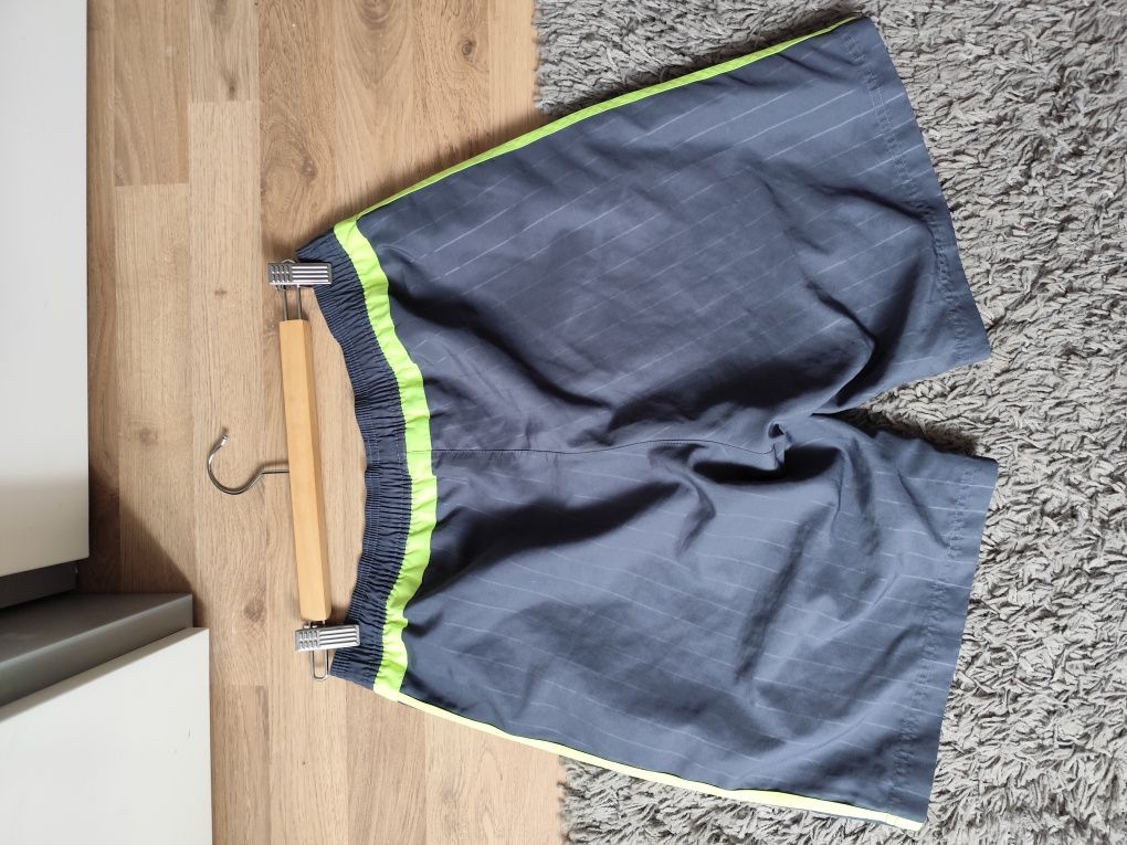 Krótkie spodenki sportowe Real Madryt Adidas r. S