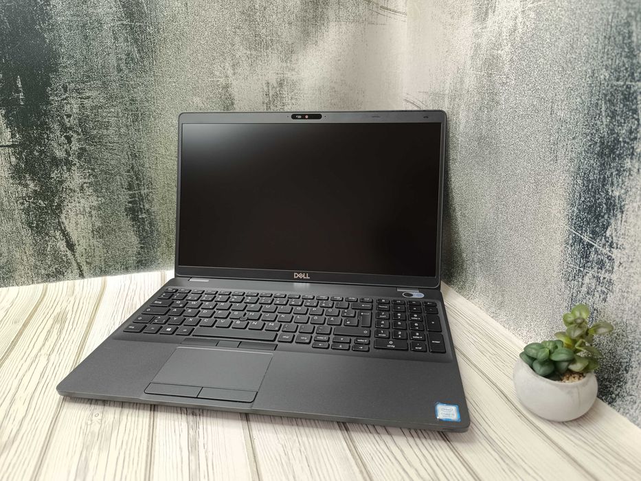Ноутбук Dell Latitude 5500 15.6"\i5-8265U\8 GB\SSD256\Гарантія\опт\роз
