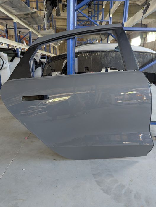 Двері задні праві Hyundai Ionic 6