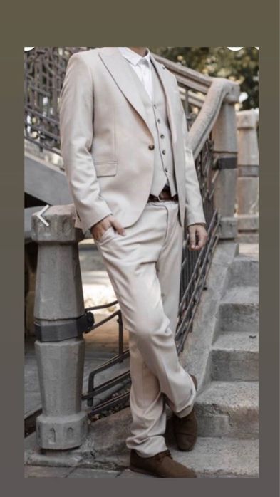 Костюм класичний чоловічий трійка 52 розмір