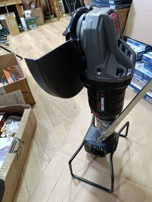 Акумуляторна болгарка Parkside 40 V