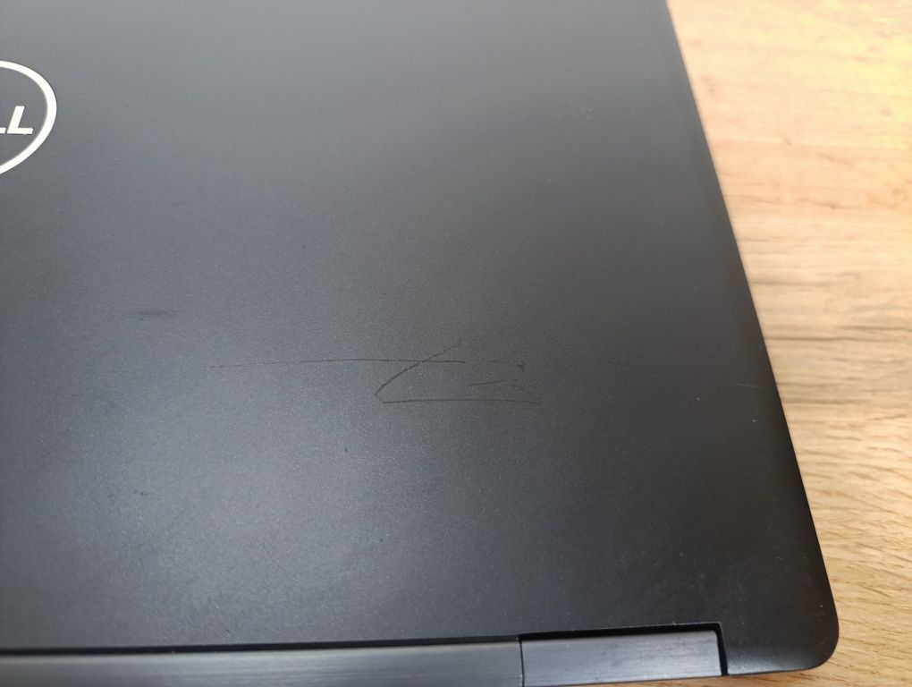 15'6 Dell Latitude 5590/i5-8250U/16GB DDR4/SSD 256GB/Батарея 4 години