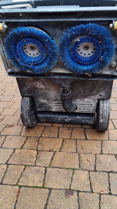 Szorowarka, automat szorujący Nilfisk CA 331