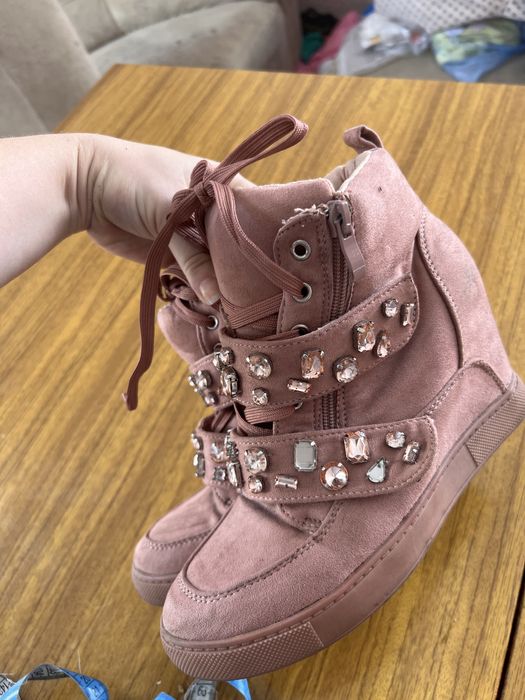 Снікерси 39 розмір