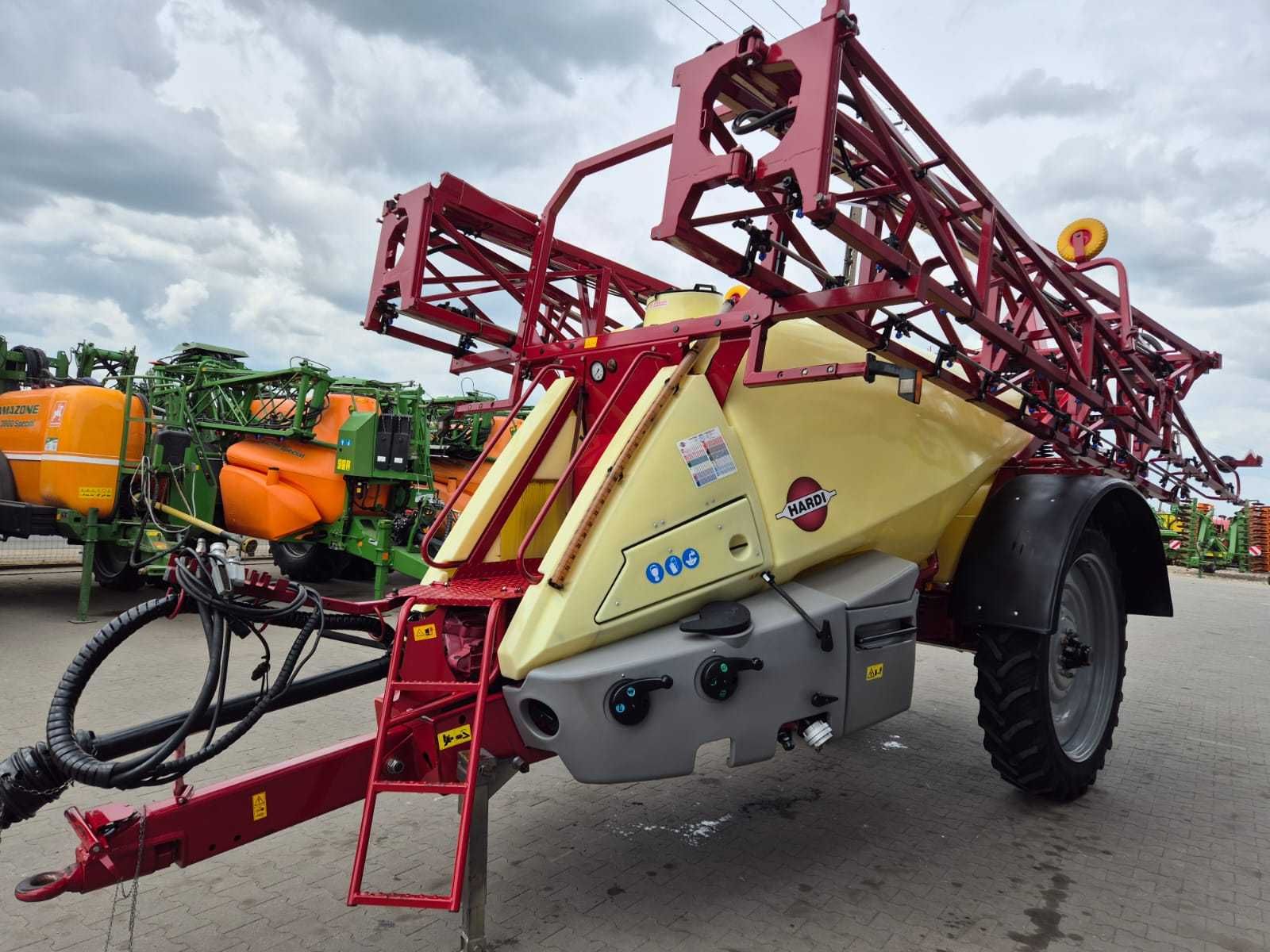 Opryskiwacz Hardi Commander 4400l 24m 2010r HC5500 Skrętne koła