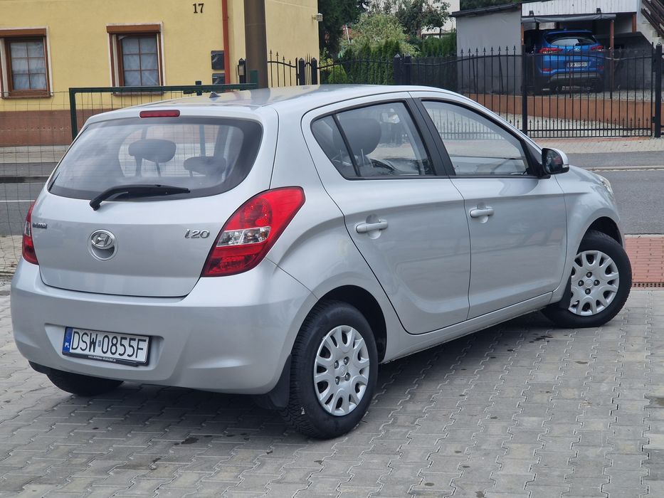 Hyundai i20 2011 Rok 1.4 Benzyna stan bardzo dobry