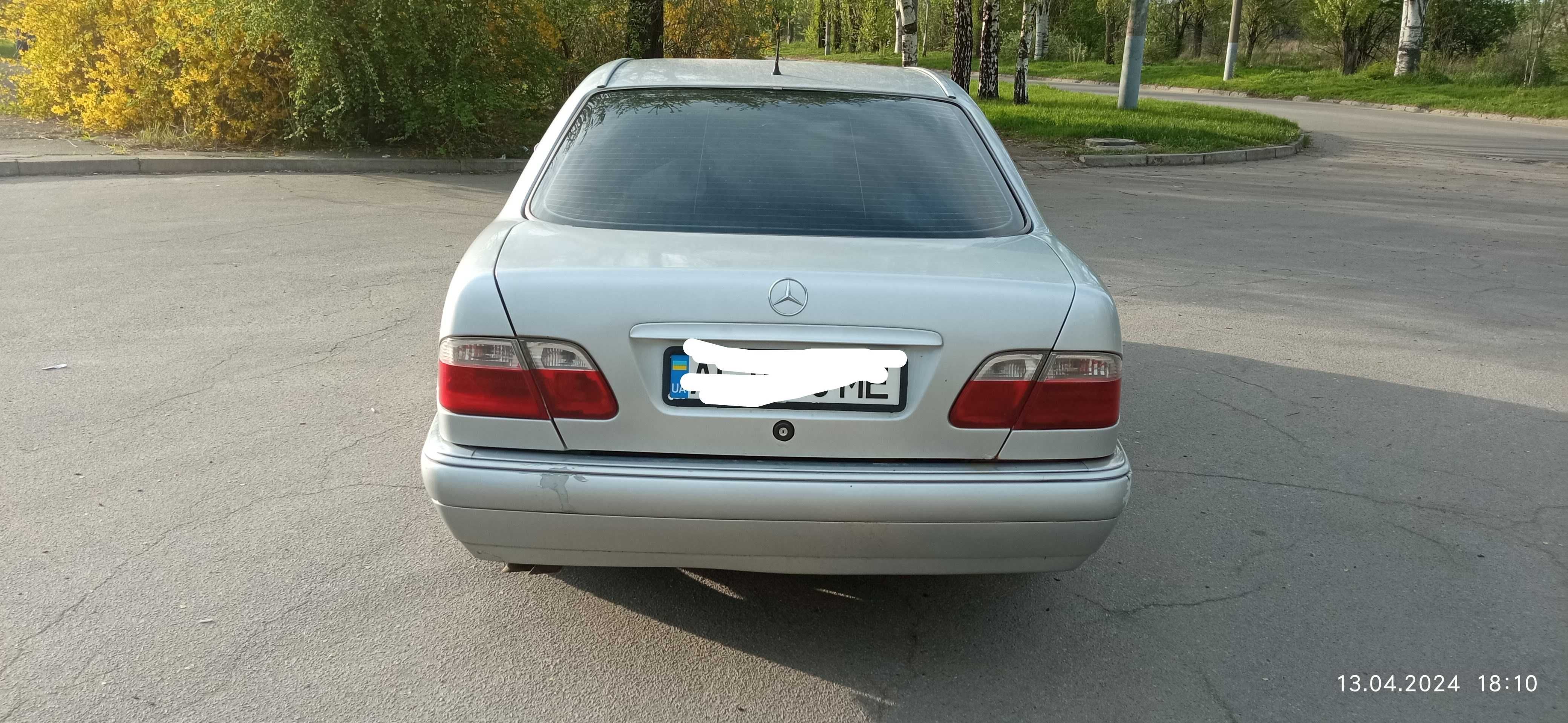 Mercedes -Benz продаж