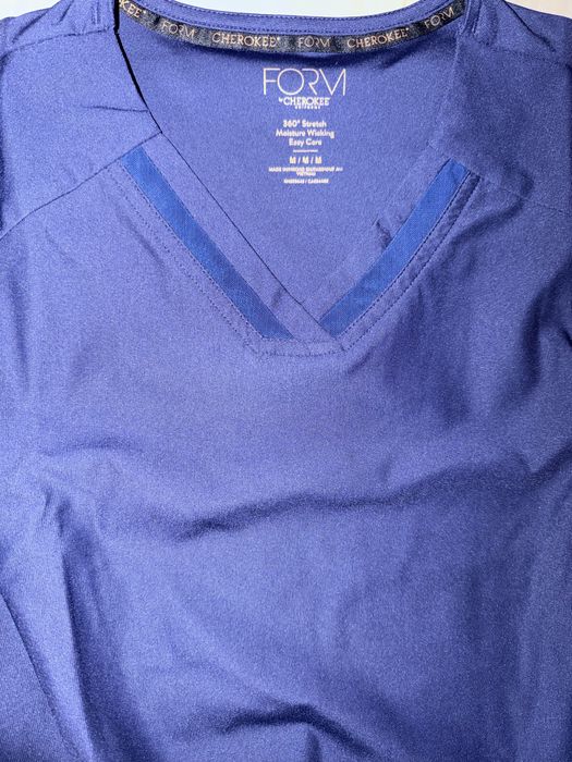 Женский медицинский костюм FORM от Cherokee 360 stretch