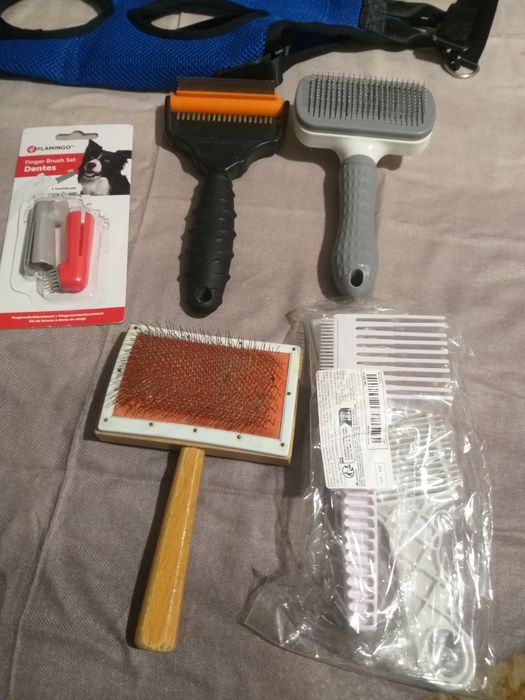 Переноска для собак ,пуходерки, машинка для стрижки собак