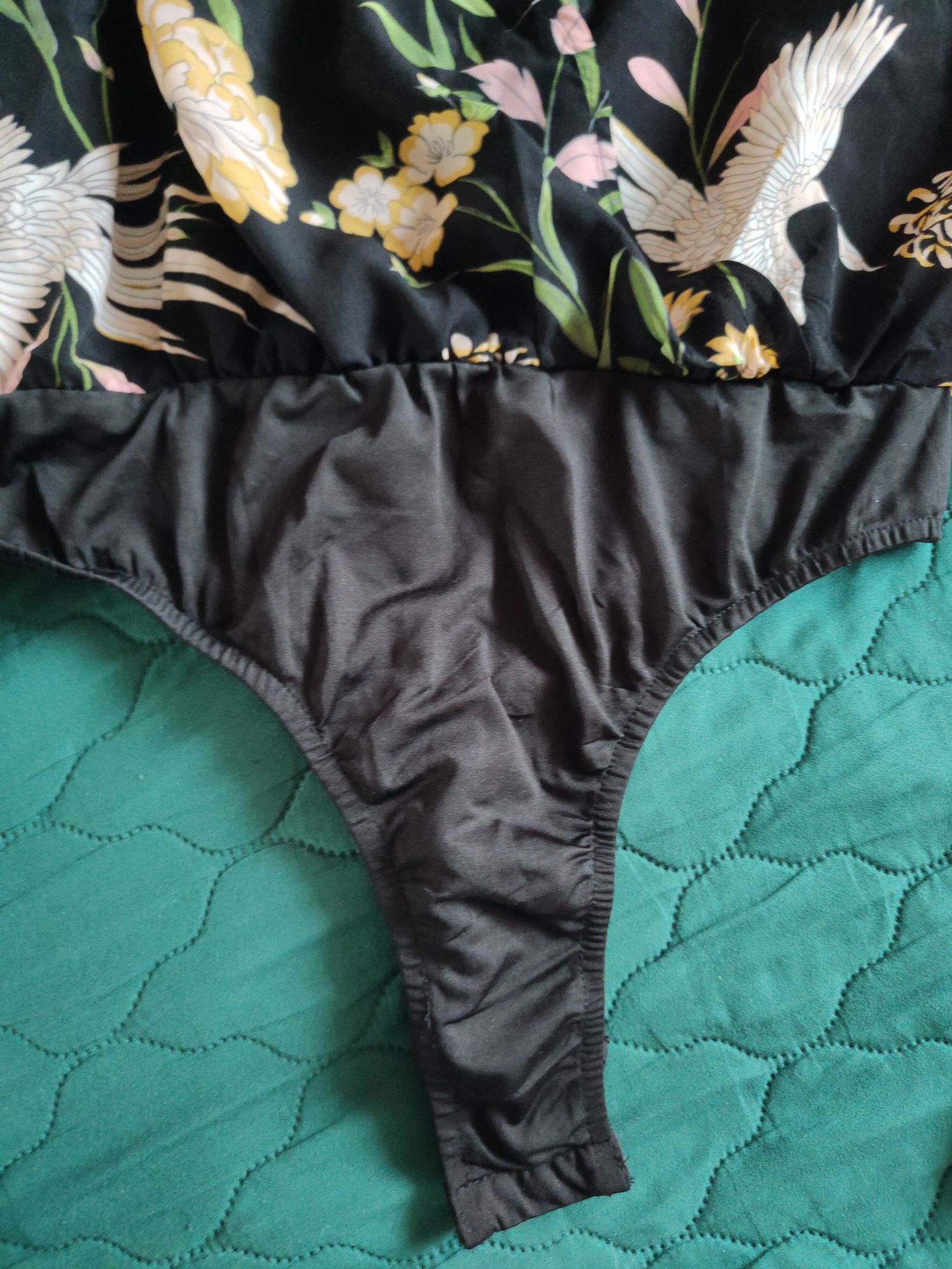 Czarne Body koszula z długim rękawem kwiaty In the style 40 L