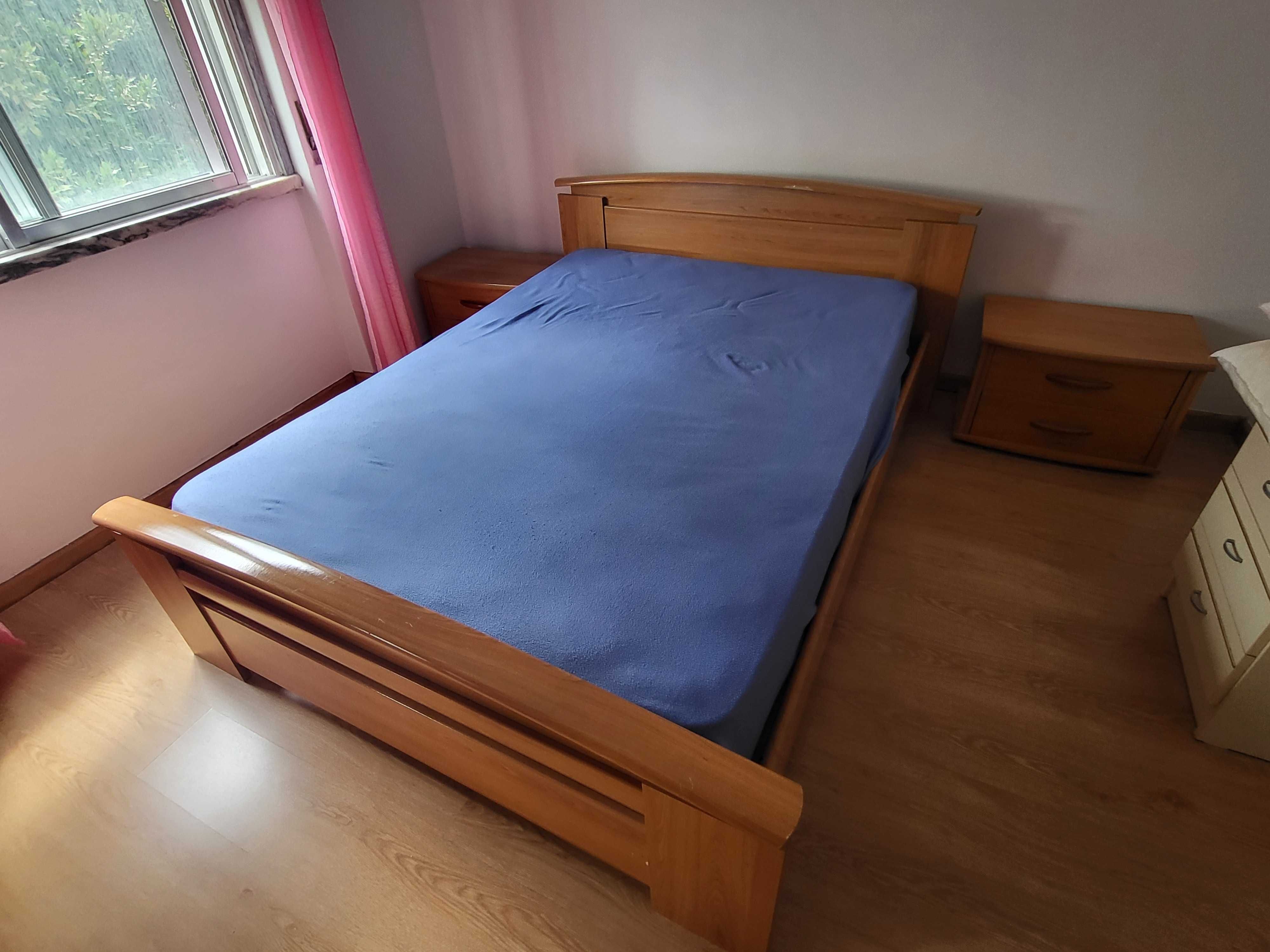 Conjunto Cama C/colchão + Mesas de Cabeceira + Roupeiro + Gavetas