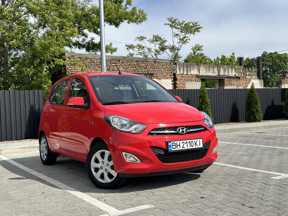 Продам Hyundai i10 2013г 1.2 бенз