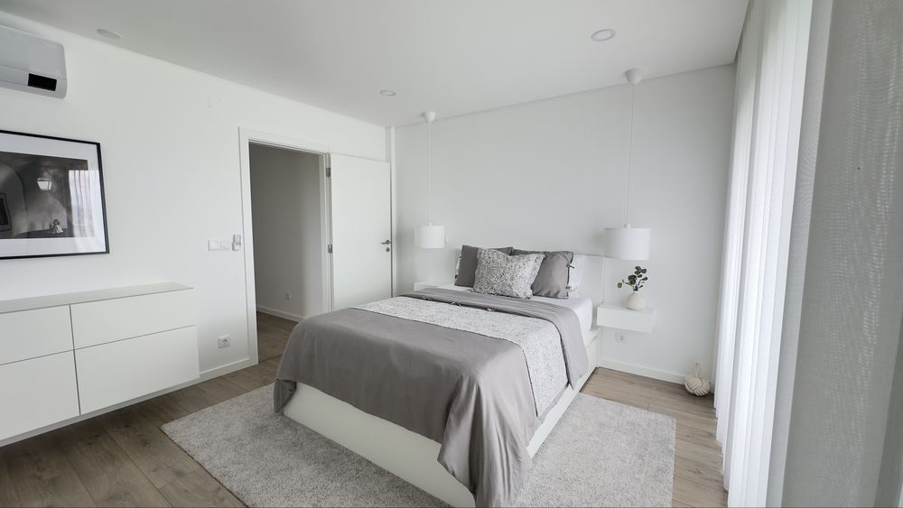 Cama casal 140x200 branca NOVA!