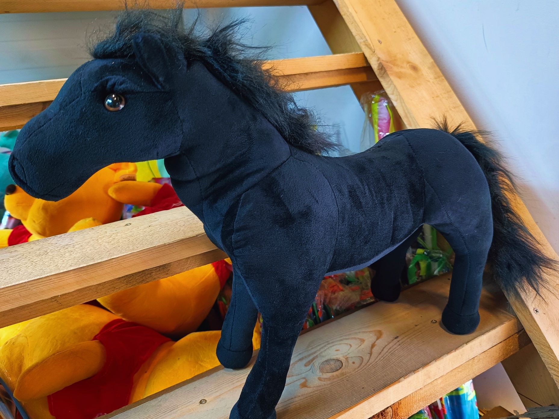 Przepiękny duży pluszowy Koń maści czarnej