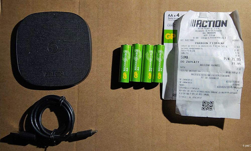 Ładowarka indukcyjna  i akumulatorki AA