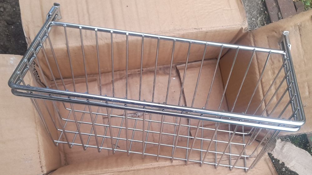 Sprzedam koszyki że stali nierdzewnej do szafek kuchennych
