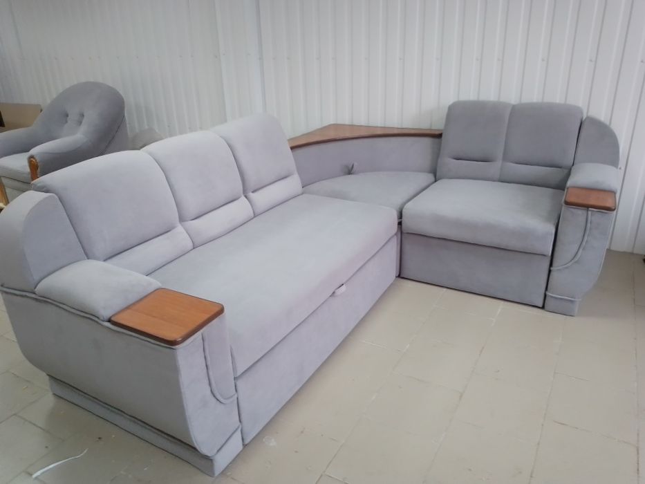 Перетяжка мягкой мебели.