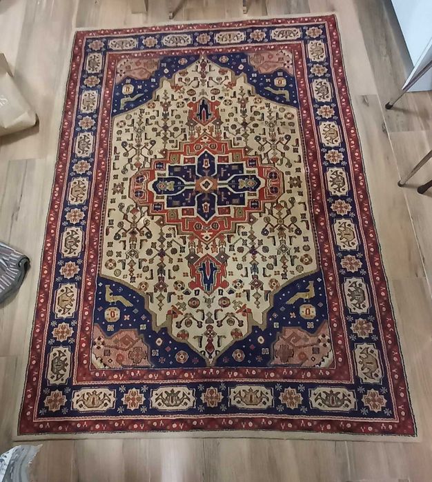 Carpete de lã usado