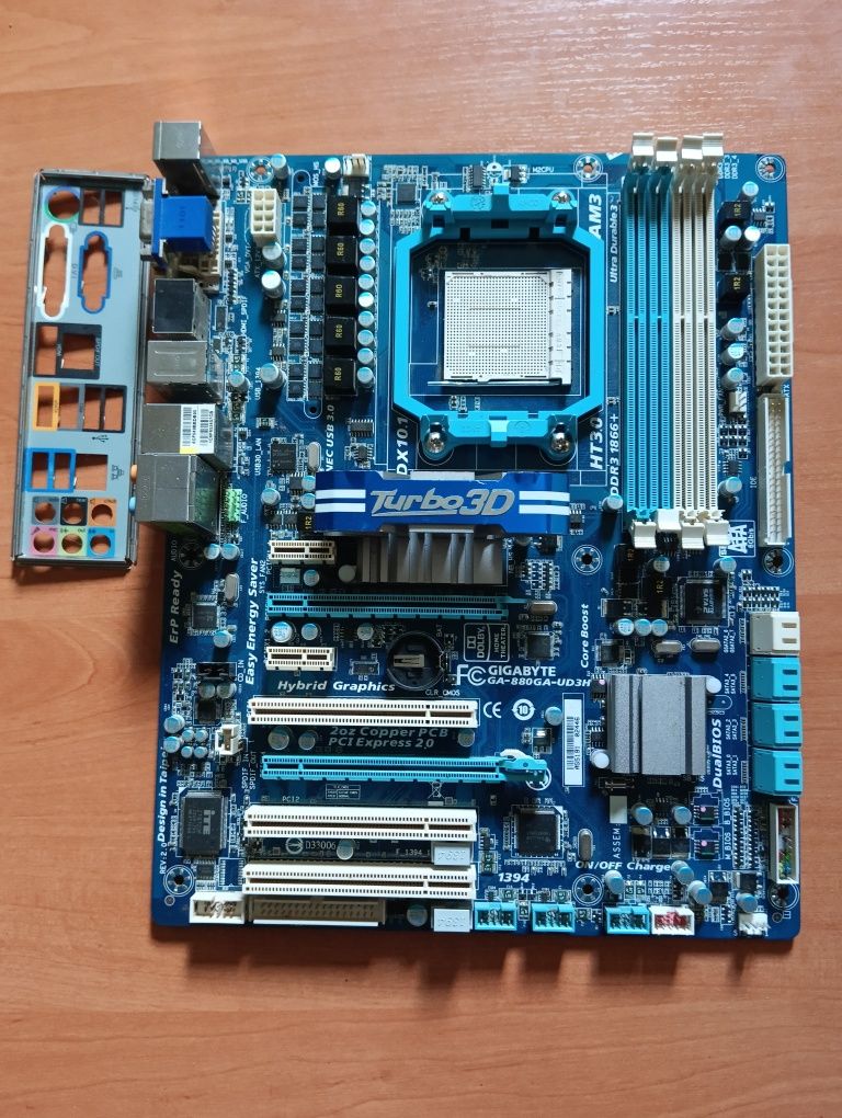 GA-880GA-UD3H (rev. 2.0) Материнская плата неробоча
