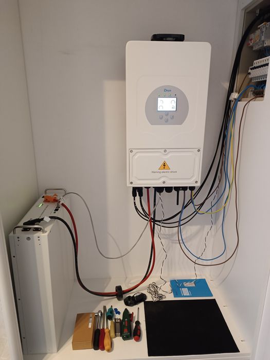 Гібридний інвертор Deye SUN-6K-SG03LP1-EU 6кВт + Deye SE-G5.1 Pro