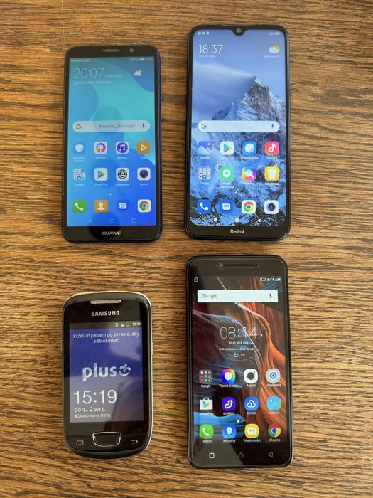 Paczka czterech telefonów. Samsung, huawei, lenovo.
