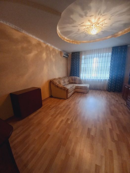 Здається чудова 2 кімната квартира на Поділля.