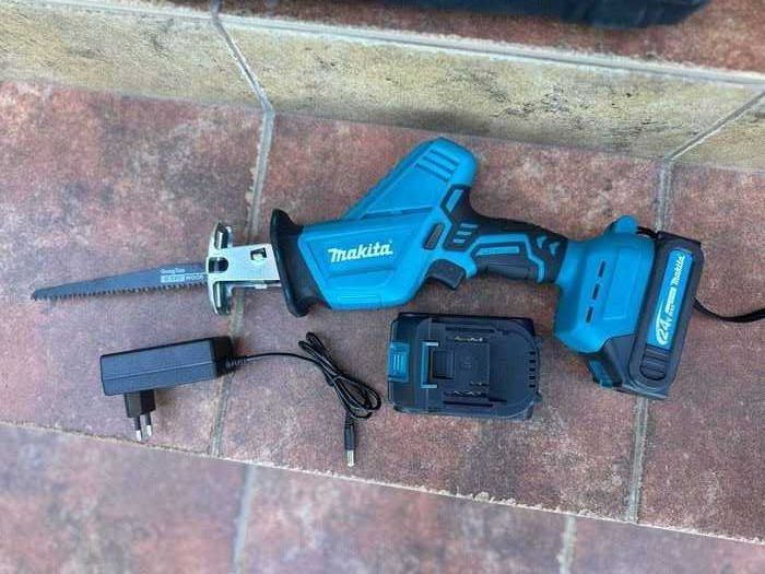 *️⃣ Аккумуляторная сабельная пила Makita +2️⃣акб. Акумуляторная пилка