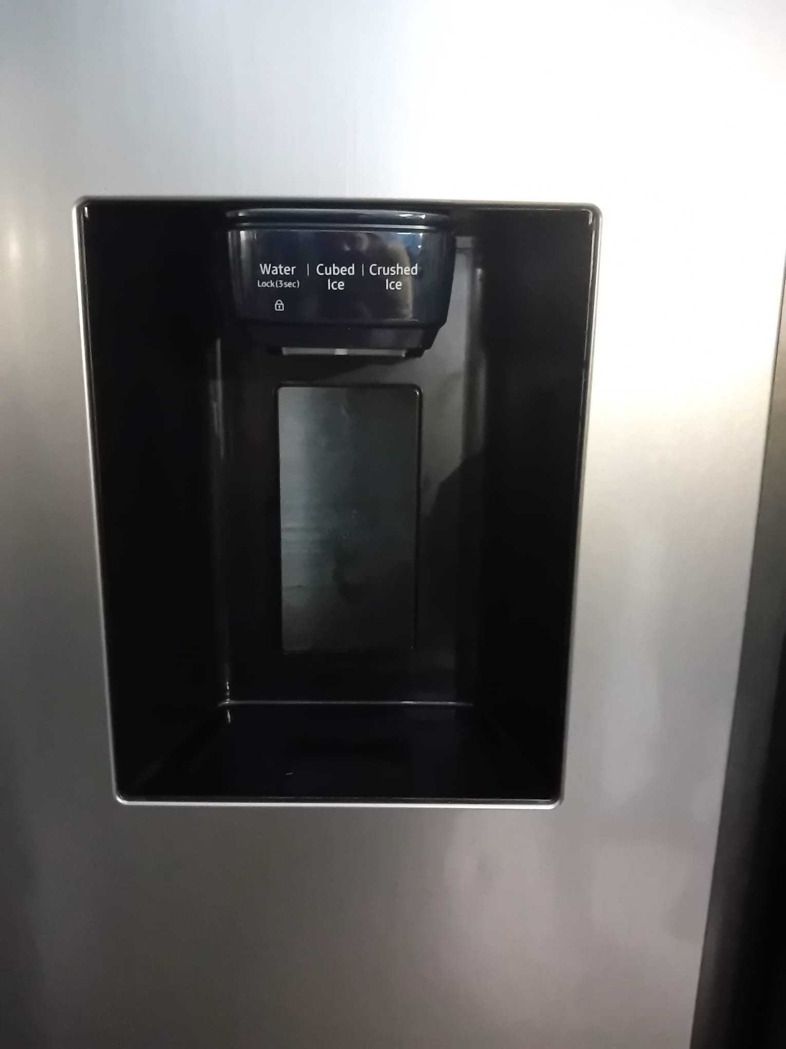 Frigorífico Americano Samsung com extra de Água/Gelo/Granizado.