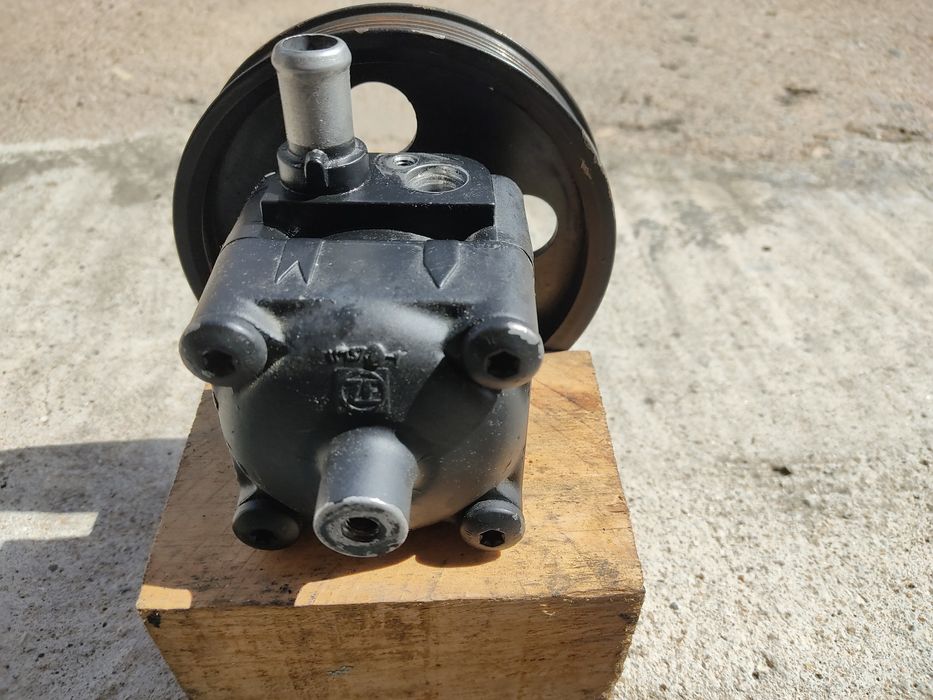 Bomba direção assistida xc70 de 2003