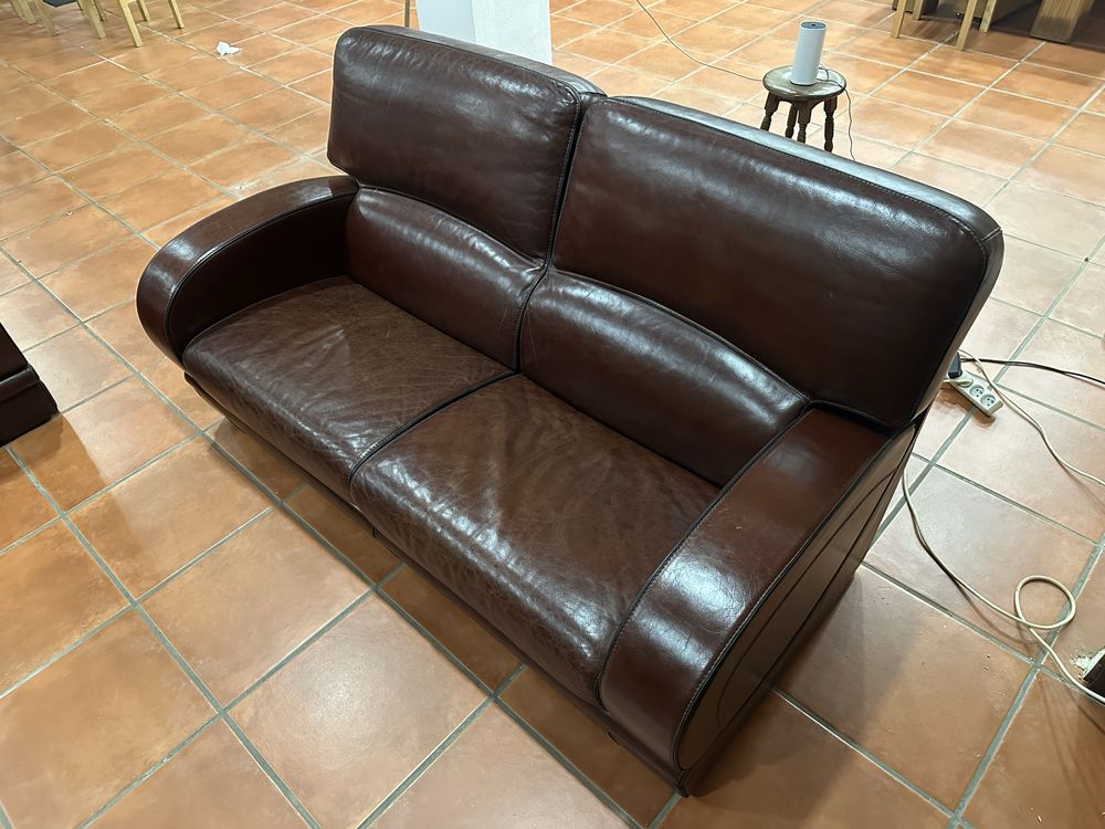 Sofas de couro castanho