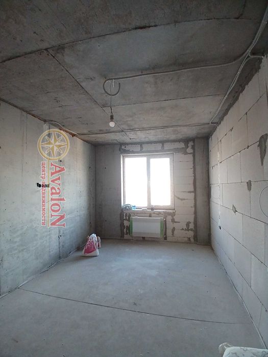 Продам двухкомнатную квартиру на Сахарова 38500