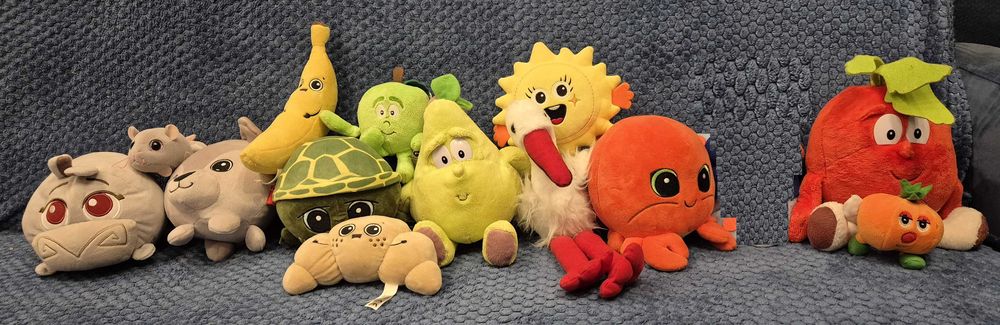 Zestaw 26 pluszaków maskotek. W stanie bardzo dobrym, do 30 cm