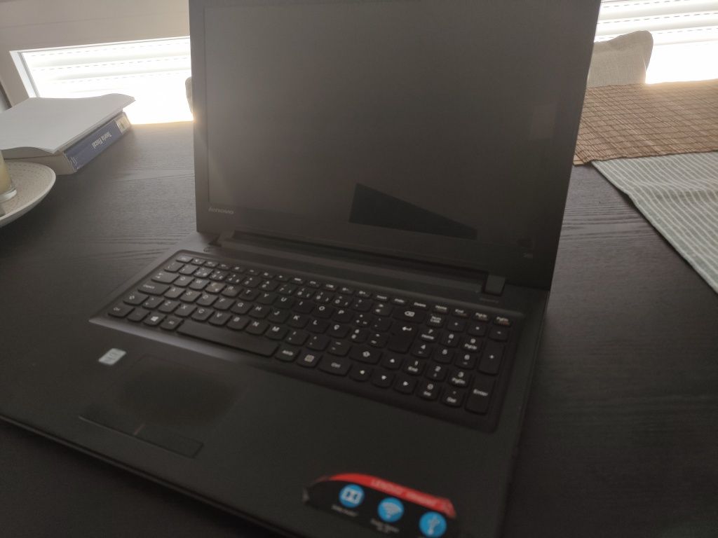 Lenovo IdeaPad 300 - i7 Intelcore