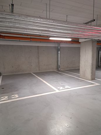 Miejsce postojowe  garaż parking