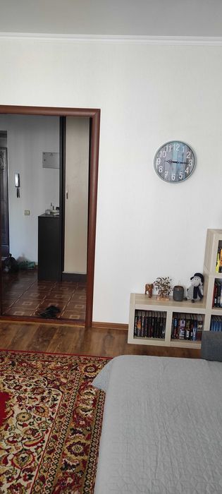 Продам двокімнатну квартиру в  екологічно чистому районі .