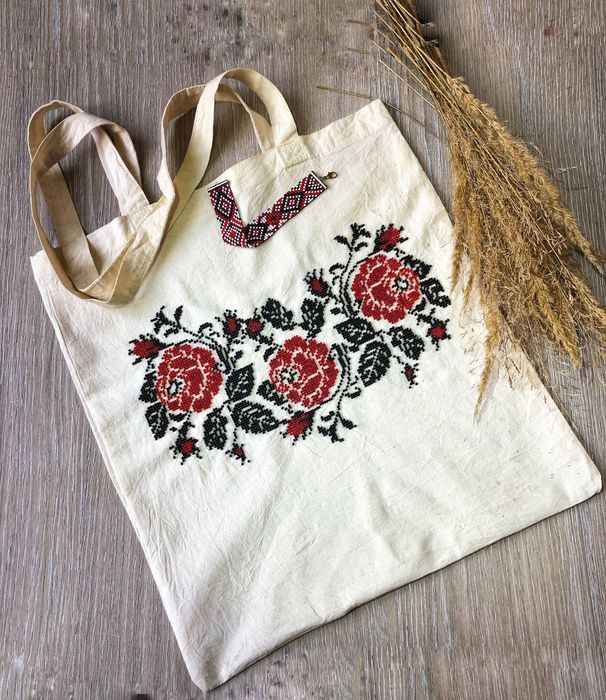 Вишиті шопери з бісеру