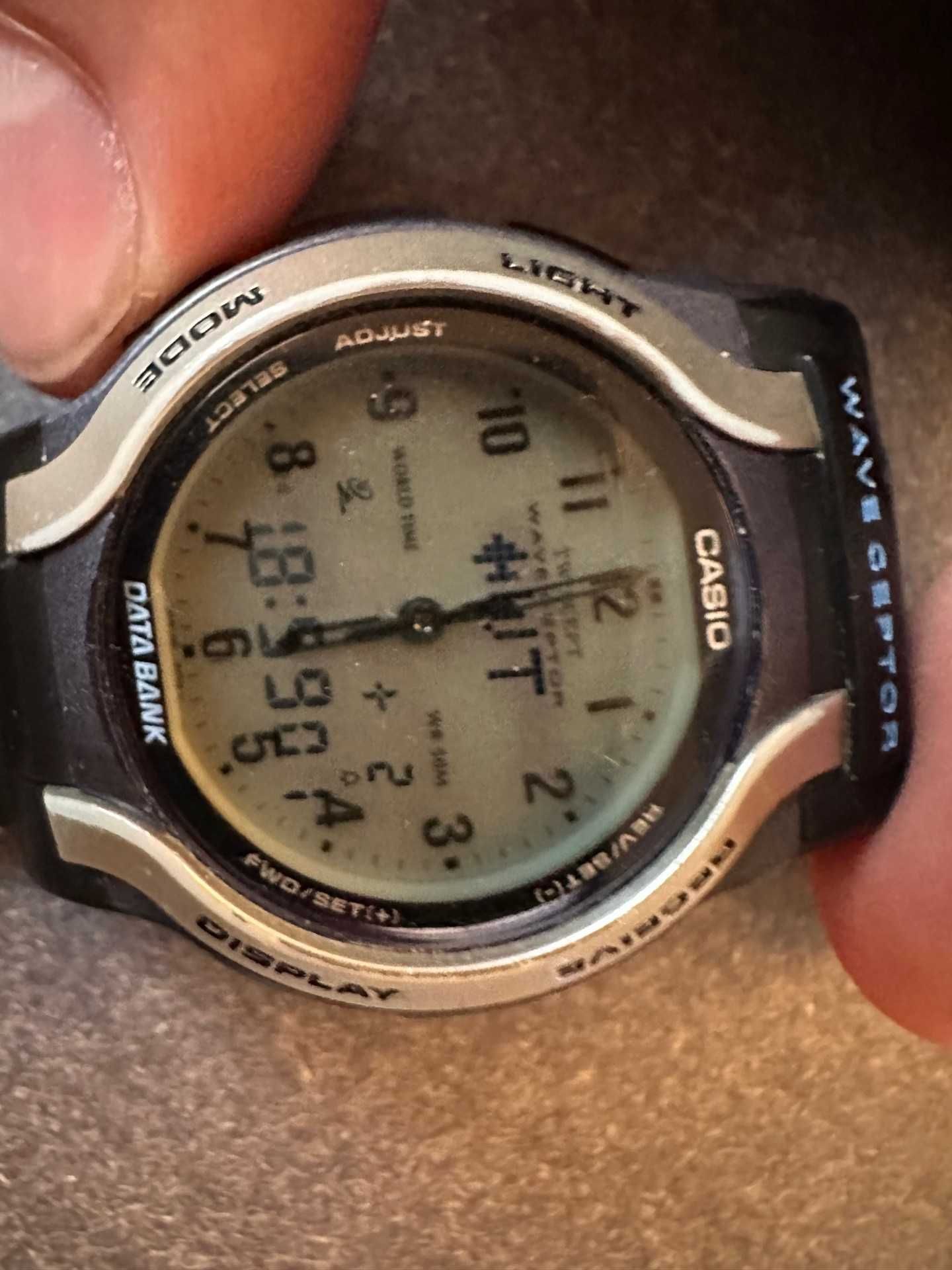 Zegarek Casio WVA-200 Twincept Waveceptor