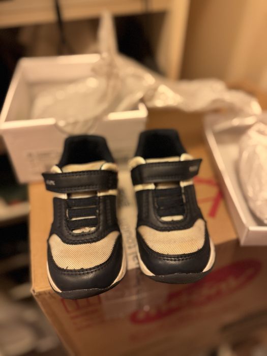 Geox 24 розмір високі закриті кросівки осінь