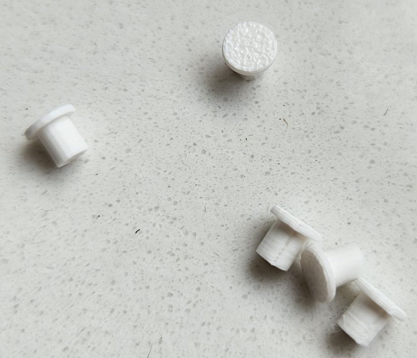 Białe zaślepki wciskane meblowe do regału Ikea Billy 200 sztuk