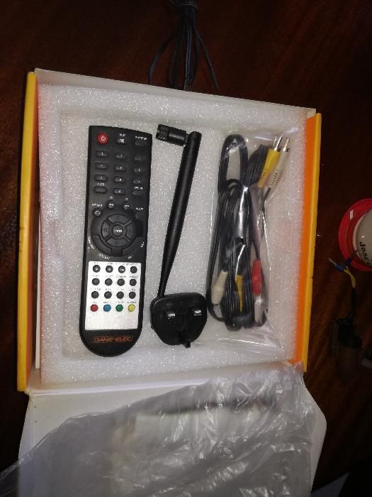 vendo ou troco multimédia HDMI/ WiFi/ LAN/ USB 2.0 Dane Elec