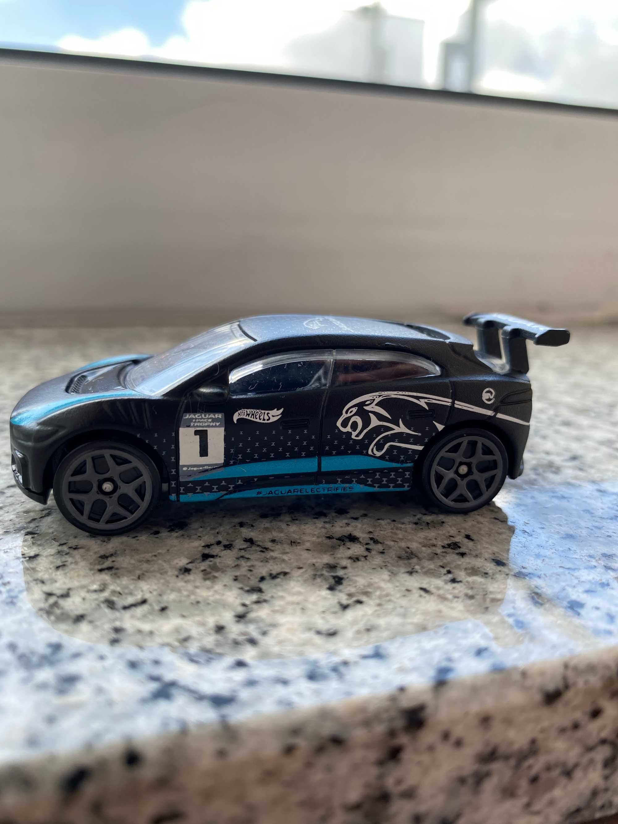 Hot Wheels - "Jaguar I-Pace eTrophy"