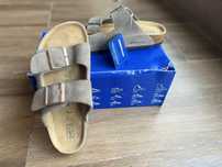Sandálias Birkenstock - Novas
