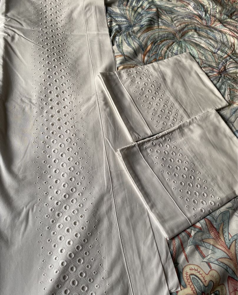 Lençol de casal de algodão com bordado manual e fronhas