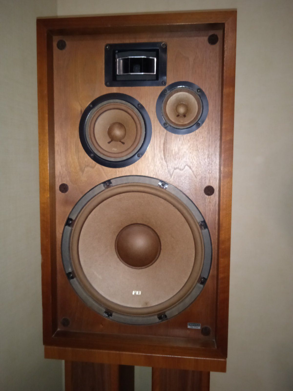 Колонки Pioneer Japan