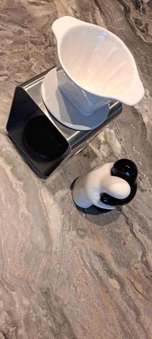 Tchibo przekapywacz ceramiczny  do.kawy na filtry z podstawką.