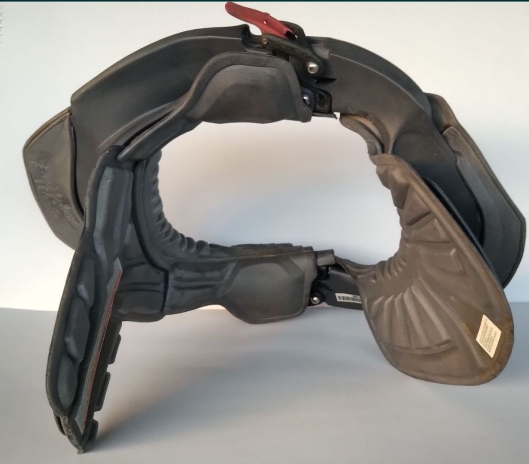 Protector cervical Leatt ADVenture