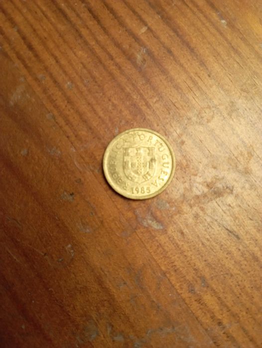 Moedas de 1 Escudo português anos 1981 a 1986