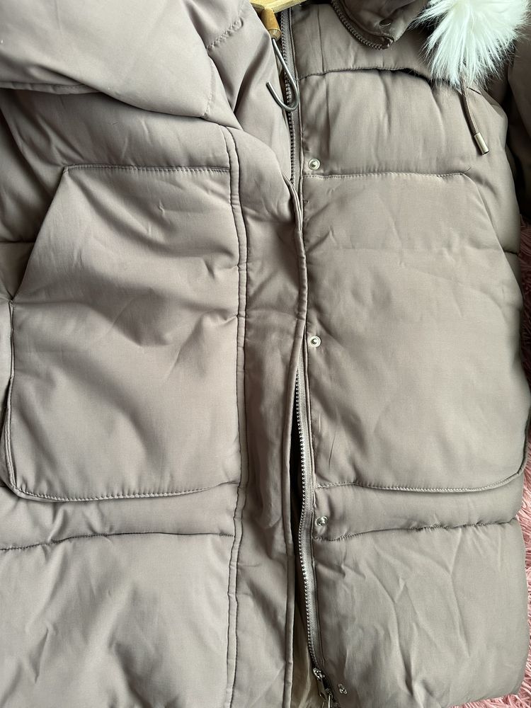 Жіноча зимова куртка