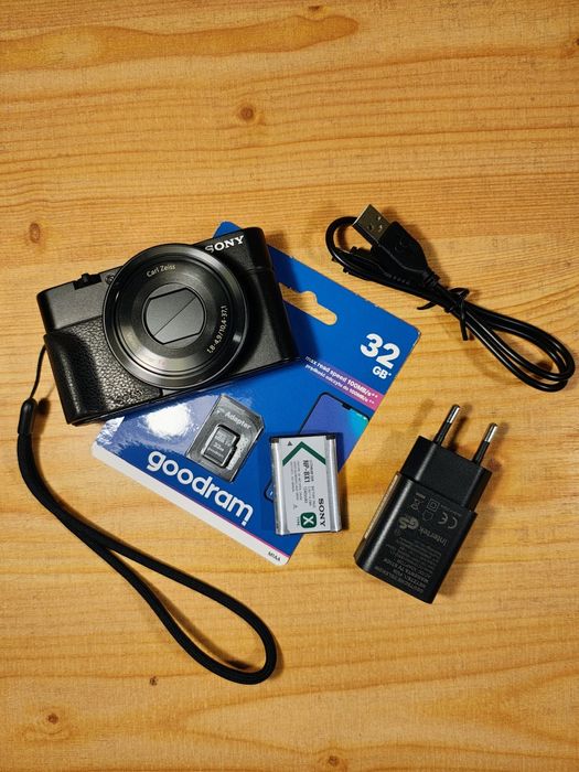 SONY RX100 -ładny stan