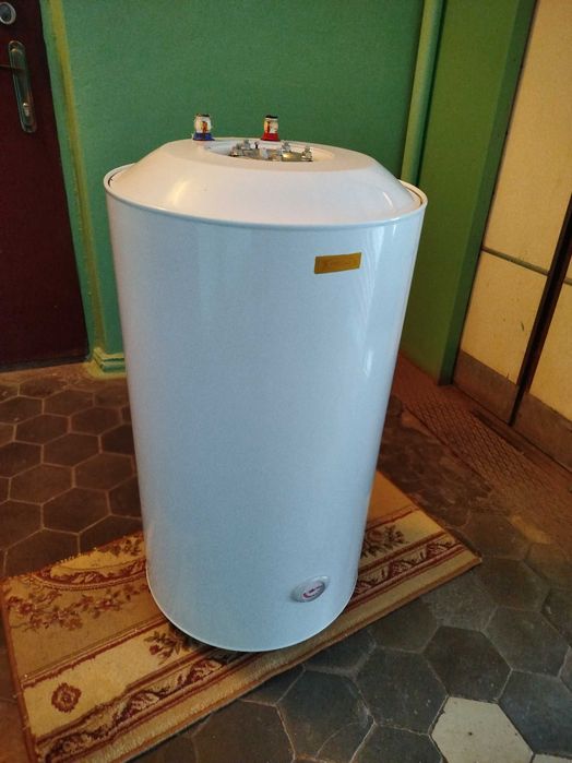 Бак от бойлера 100 л (можно использовать как емкость  для хранения)